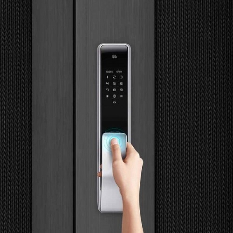 Ổ Khóa Bị Kẹt, Rít Khó Mở: Hướng Dẫn Bôi Trơn Đúng Cách (Tuyệt Đối Không Dùng Dầu Ăn!)